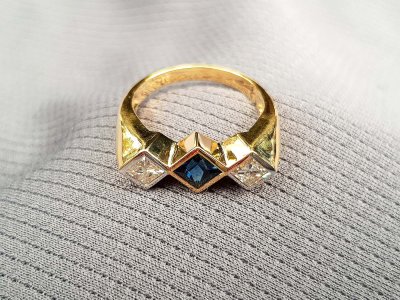 Saphir-Diamant-Ring