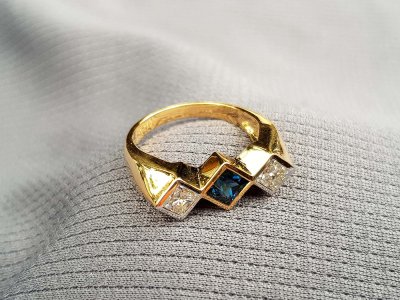 Saphir-Diamant-Ring