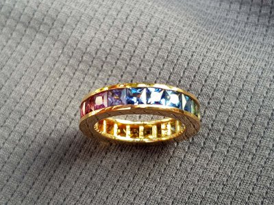 Rainbow-Saphir-Ring