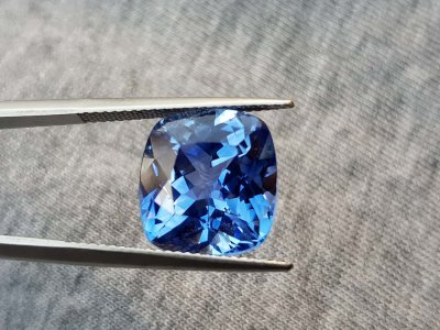 Saphir unbehandelt aus Sri Lanka 12.00 ct