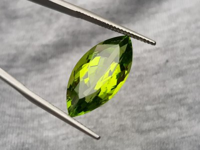 Peridot, 13.58 ct