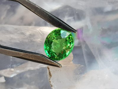 Tsavorit, 2.27 ct