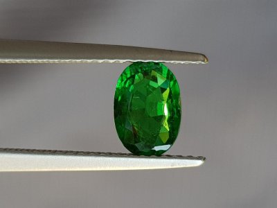 Tsavorit, 1.06 ct