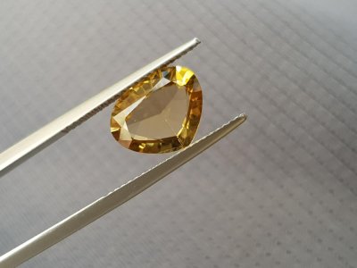 Sinhalit 3,26ct