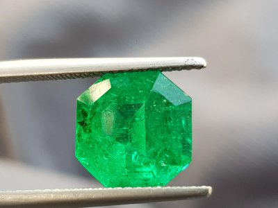 Smaragd, 4,405 ct