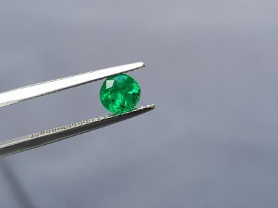 Smaragd (Kolumbien, Muzo, la Pita) S9 0,995 ct