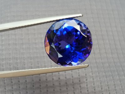 Tansanit (Tansania: Merelani oder Mererani) 11,43ct