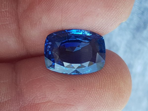 Saphir, 7,38ct unbeh. Sri Lanka