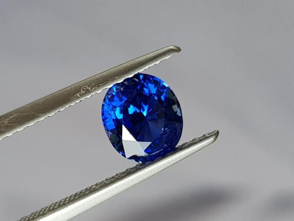 Saphir 1,29 ct gebrannt aus Sri Lanka