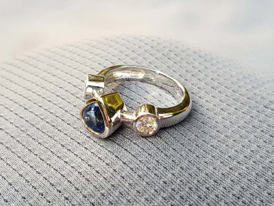 Saphir-Brillant-Ring